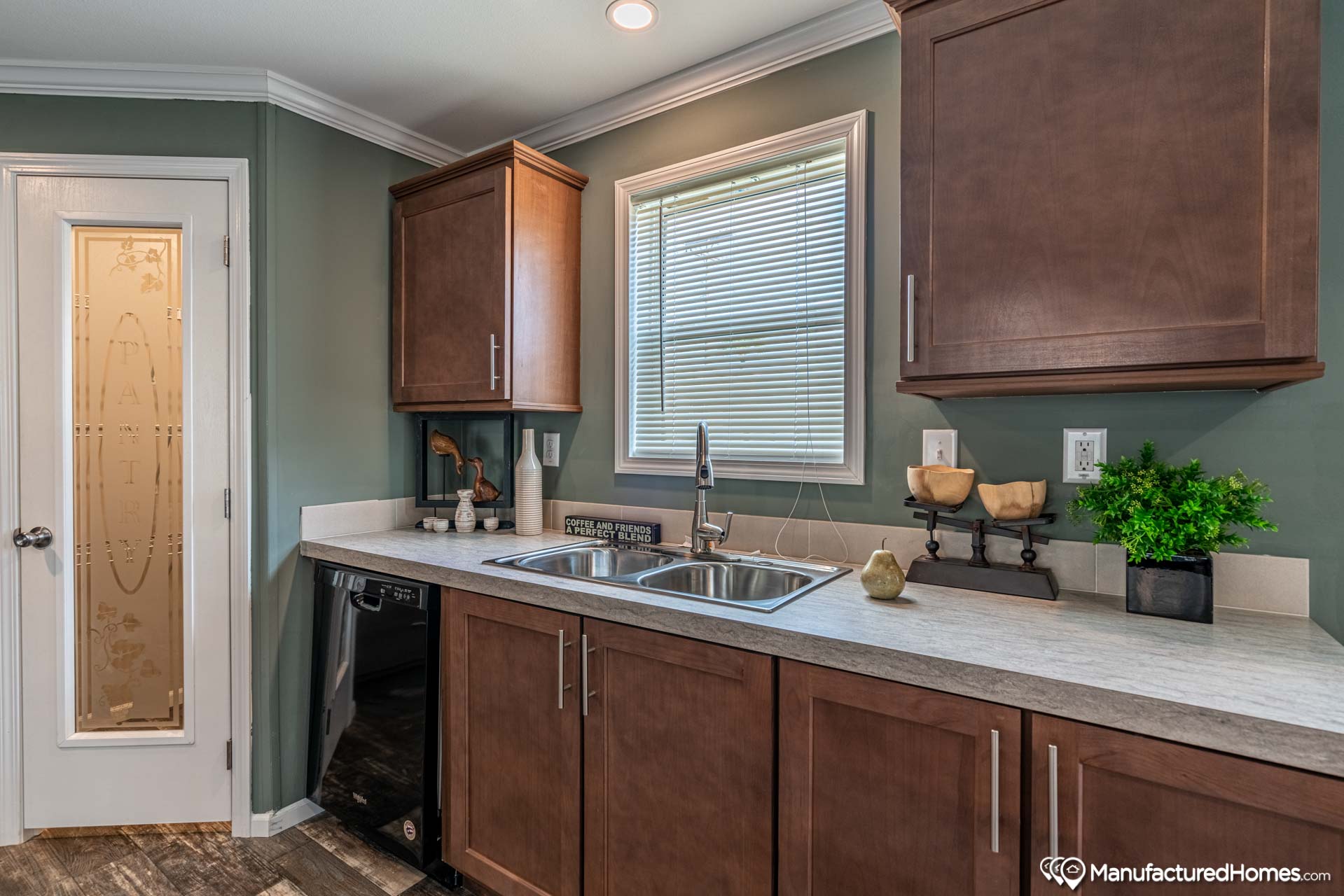 Lifestyle St. Martin II 30523B by Palm Harbor Homes Showcase Homes Direct